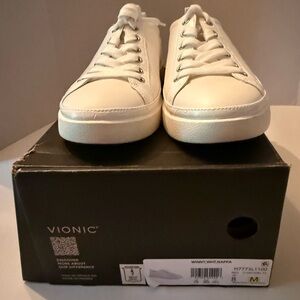 Vionic Winny white Low-Top Lace-Up Sneakers Women’s 8 Medium NEW